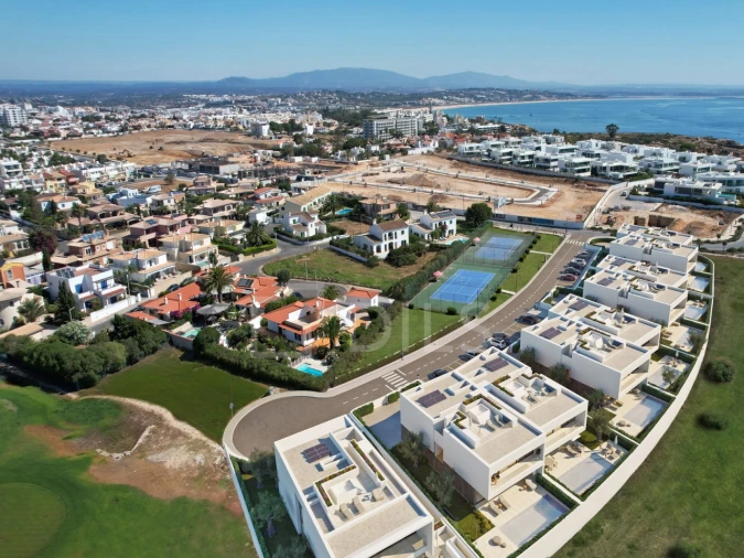 Moradia T4 para Venda em Lagos (São Sebastião e Santa Maria) Foto 27