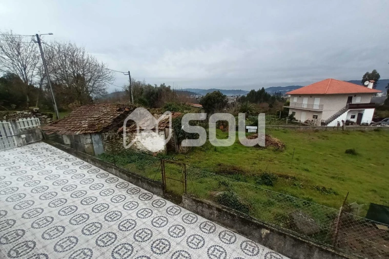 Moradia T3 para Venda em Quinchães Foto 18