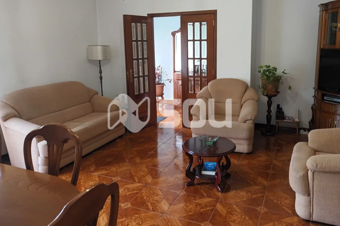 Moradia T3 para Venda em Quinchães Foto 12