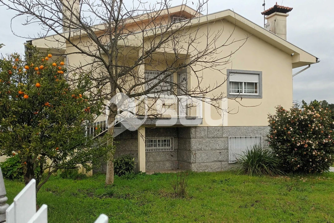 Moradia T3 para Venda em Quinchães Foto 3