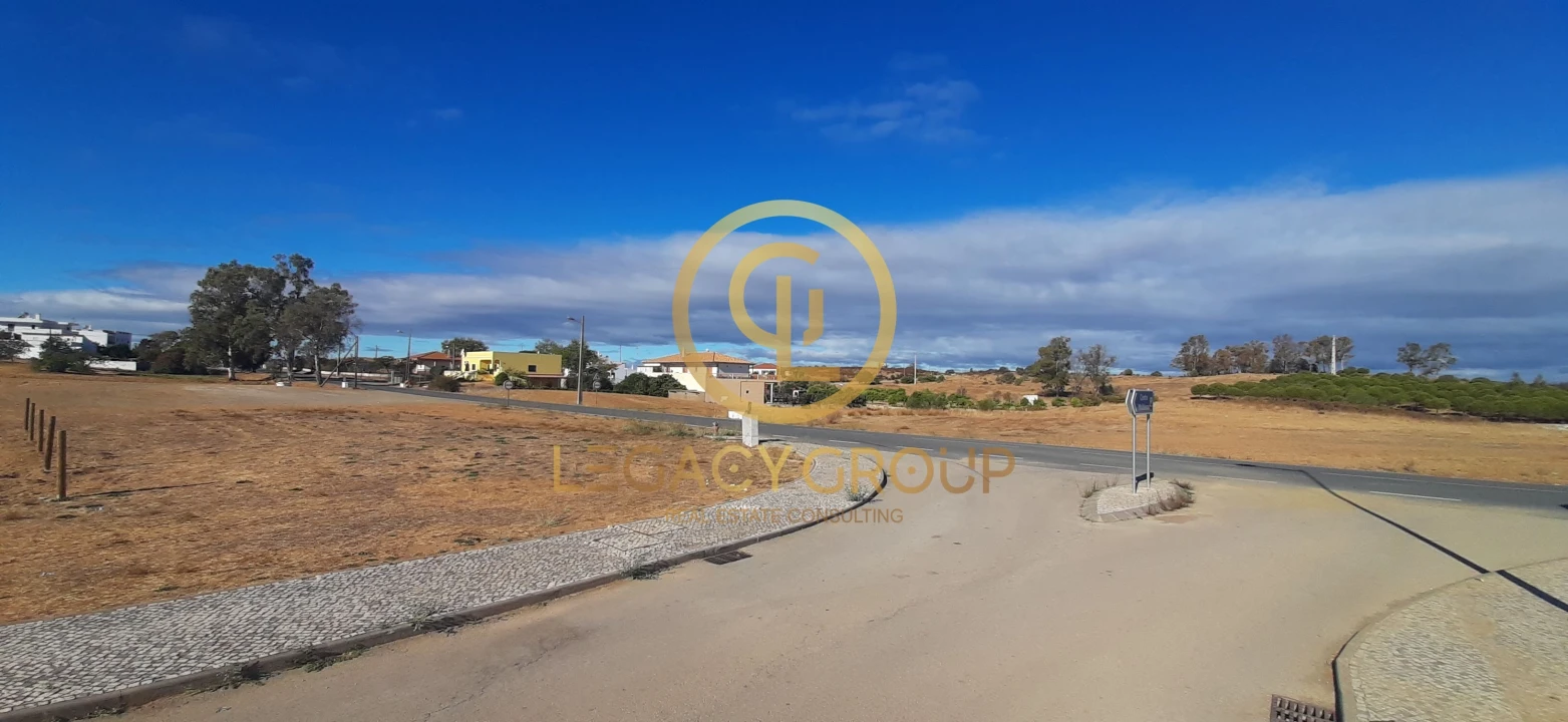 Terreno para Venda em Azinhal Foto 1