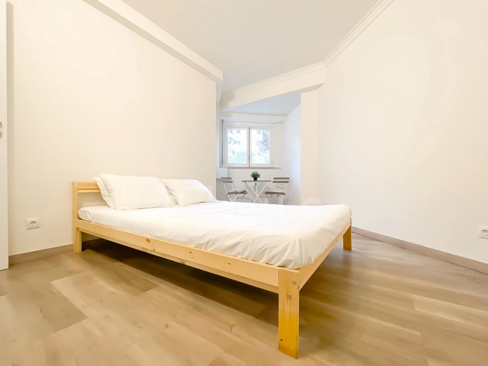 Apartamento T2 para Venda em Algés, Linda-A-Velha e Cruz Quebrada-Dafundo Foto 4