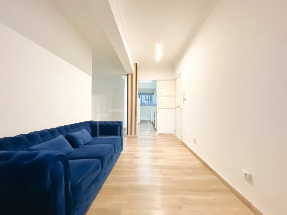 Apartamento T2 para Venda em Algés, Linda-A-Velha e Cruz Quebrada-Dafundo Foto 1