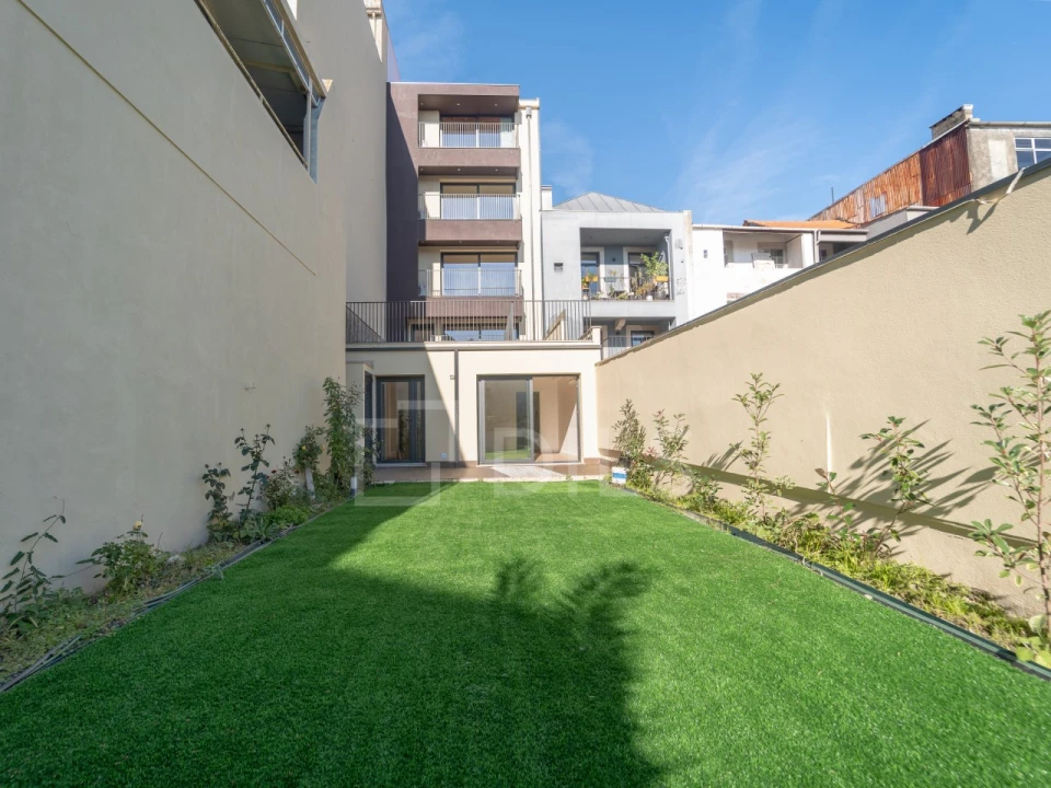 Apartamento T1 para Venda em Cedofeita, Santo Ildefonso, Sé, Miragaia, São Nicolau e Vitória Foto 1
