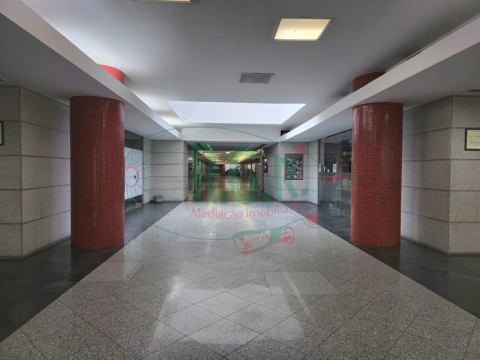 Loja para Venda em Gondomar (São Cosme), Valbom e Jovim Foto 6