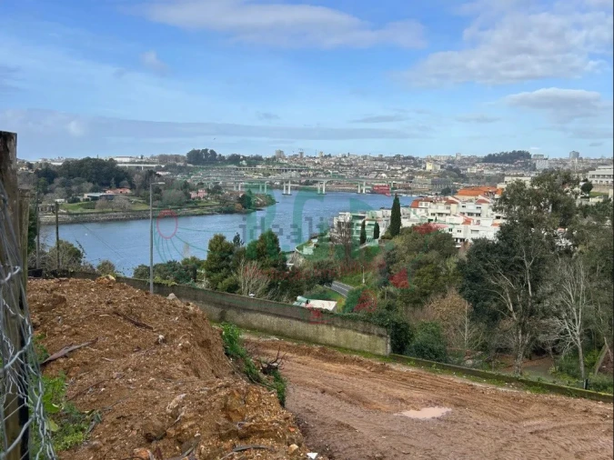 Terreno para Venda em Gondomar (São Cosme), Valbom e Jovim Foto 2