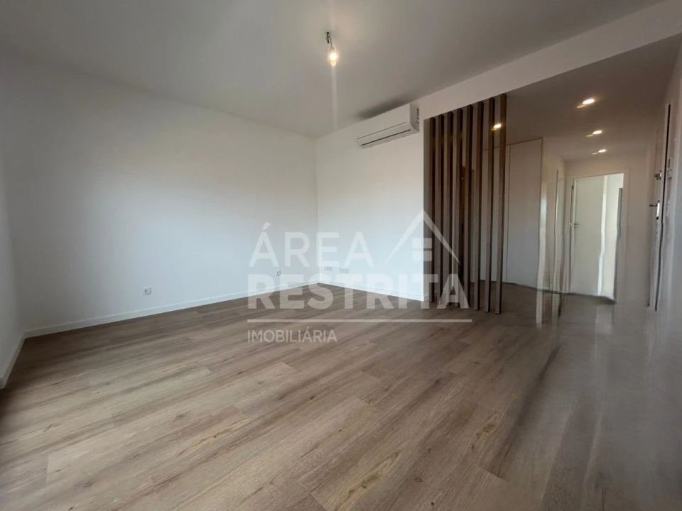 Apartamento T2 para Venda em Quinta do Conde Foto 5
