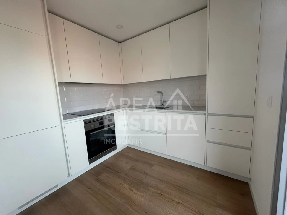 Apartamento T2 para Venda em Quinta do Conde Foto 7