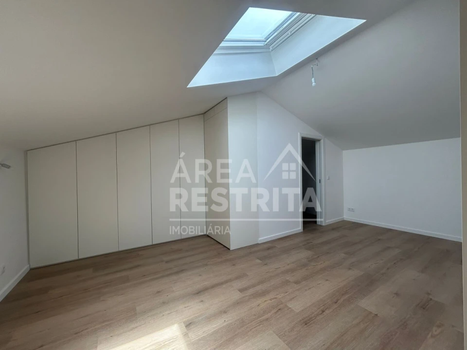 Apartamento T2 para Venda em Quinta do Conde Foto 20