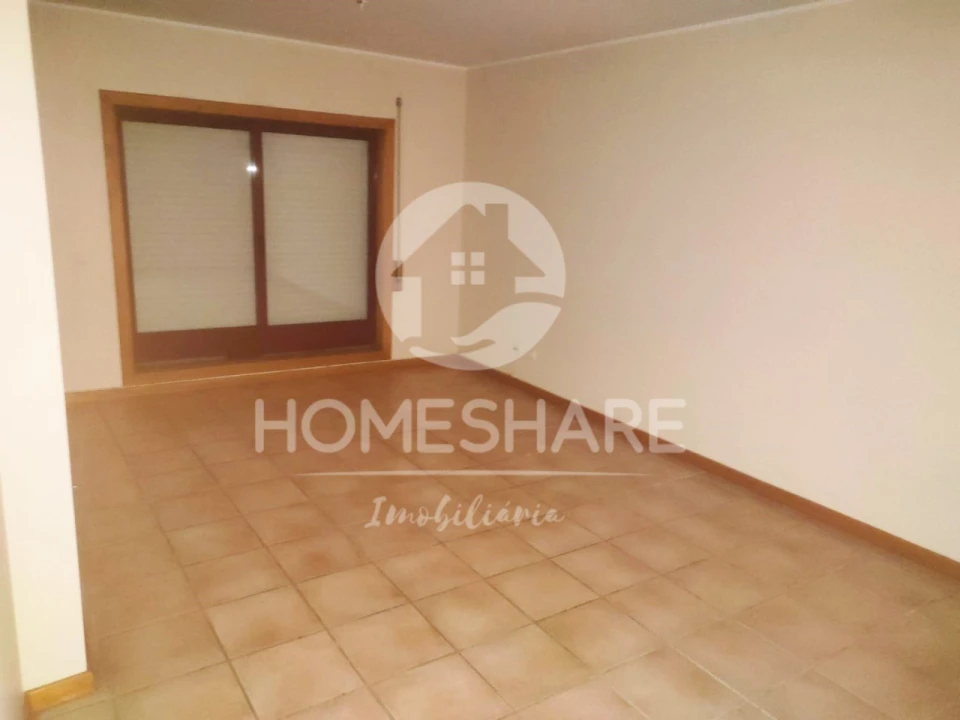 Apartamento T2 para Venda em Valongo Foto 3