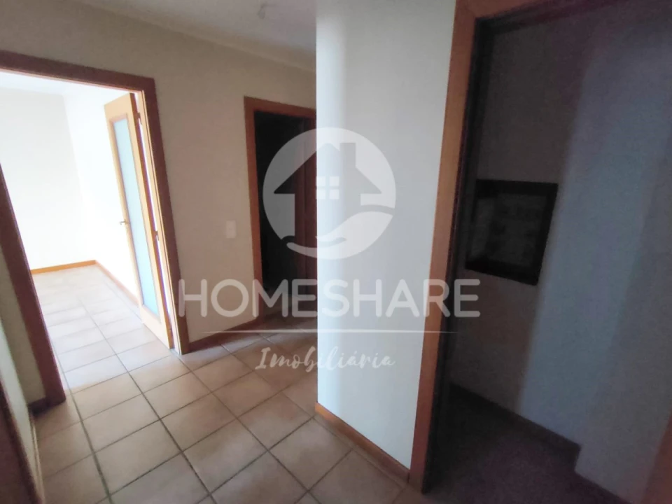 Apartamento T2 para Venda em Valongo Foto 6