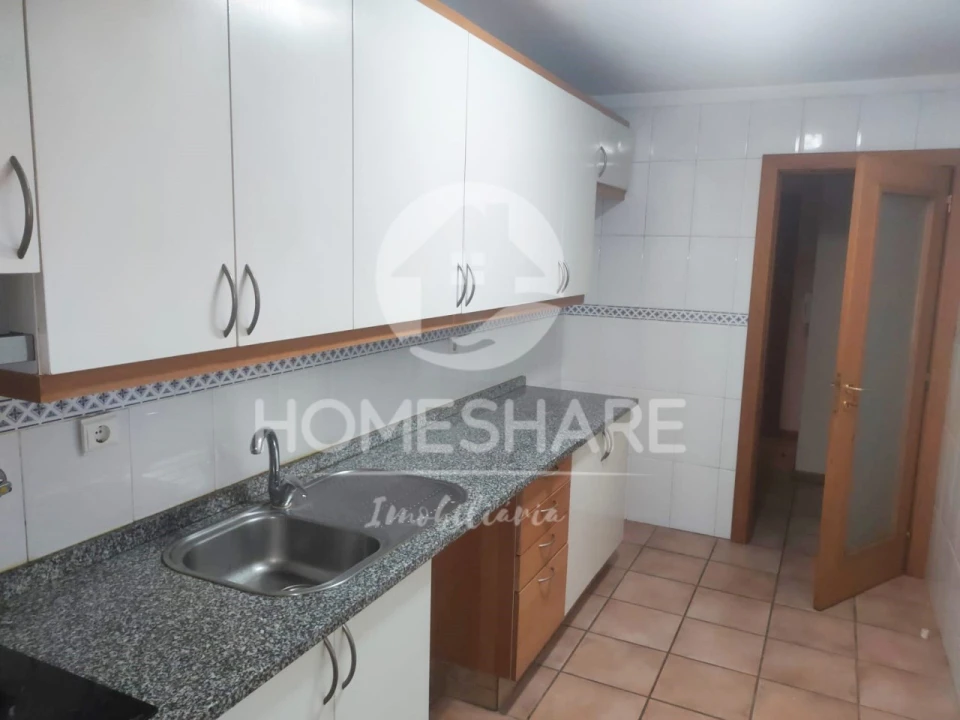 Apartamento T2 para Venda em Valongo Foto 10