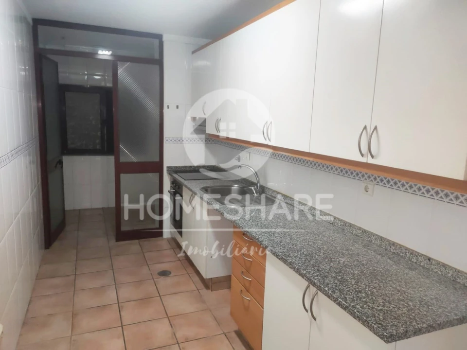 Apartamento T2 para Venda em Valongo Foto 12
