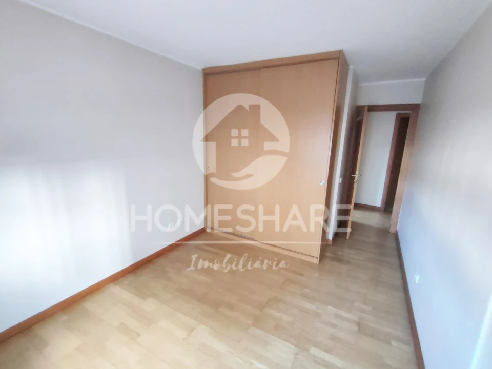 Apartamento T2 para Venda em Valongo Foto 21