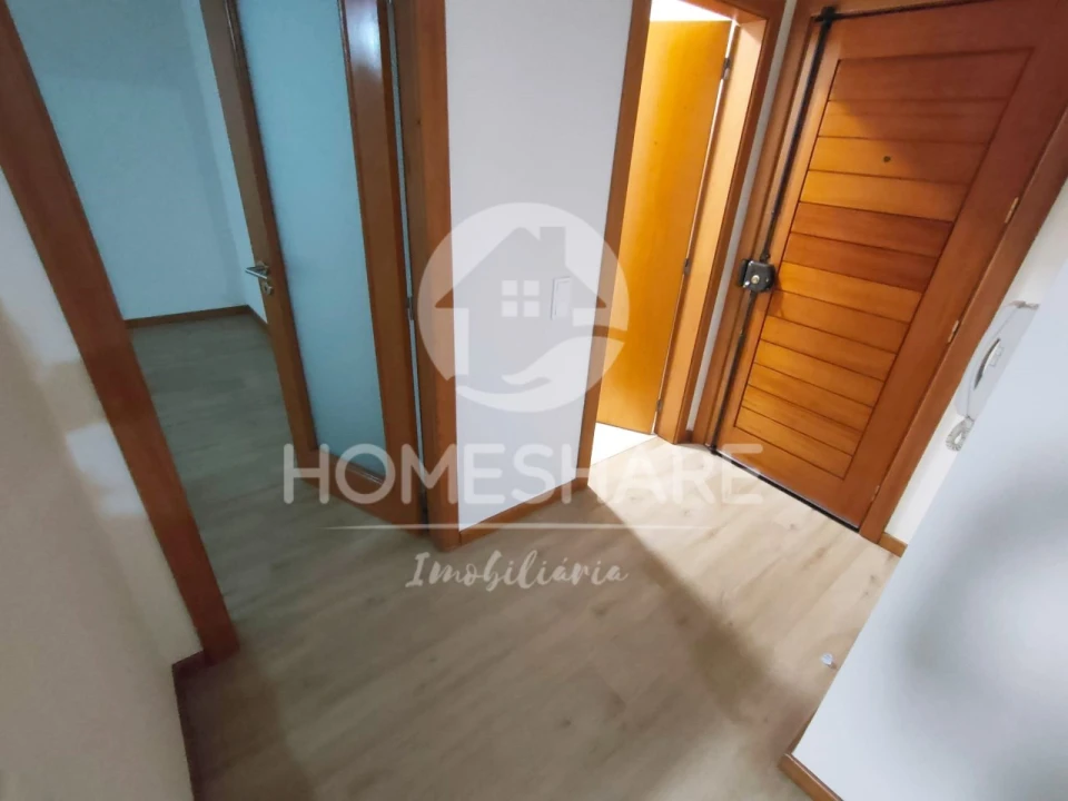 Apartamento T2 para Venda em Valongo Foto 3