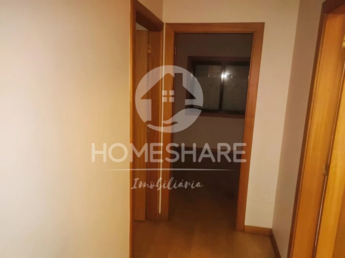 Apartamento T2 para Venda em Valongo Foto 17