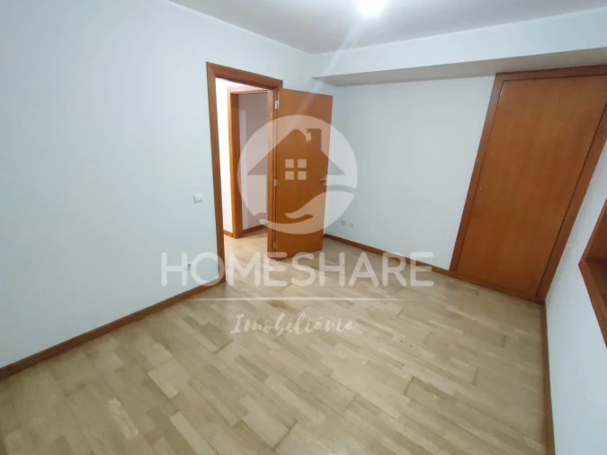 Apartamento T2 para Venda em Valongo Foto 5