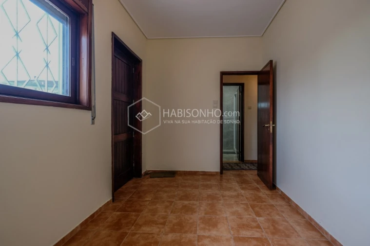 Moradia T3 para Venda em Campanhã Foto 9