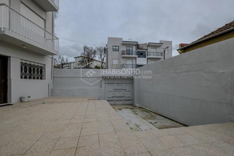 Moradia T3 para Venda em Campanhã Foto 10