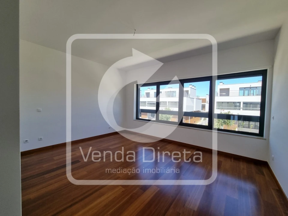 Moradia T4 para Venda em Alcochete Foto 5