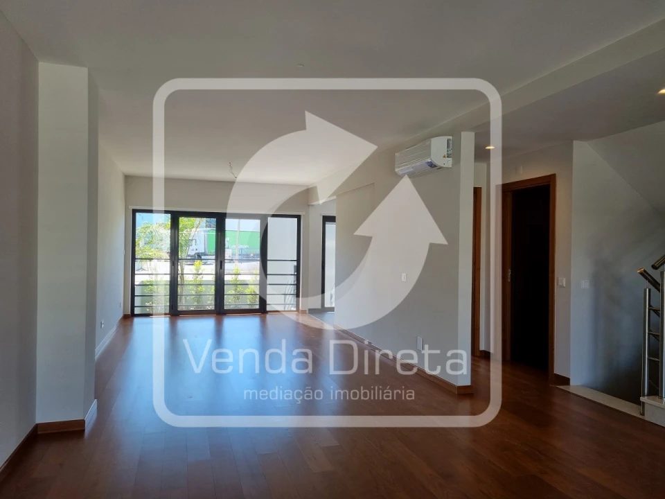 Moradia T4 para Venda em Alcochete Foto 10