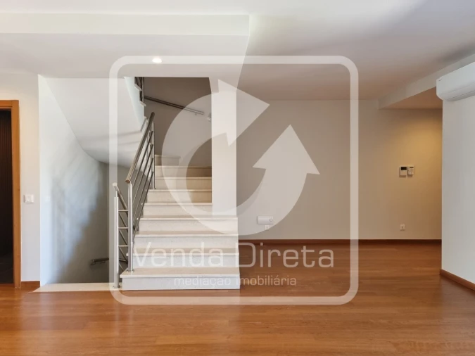 Moradia T4 para Venda em Alcochete Foto 12