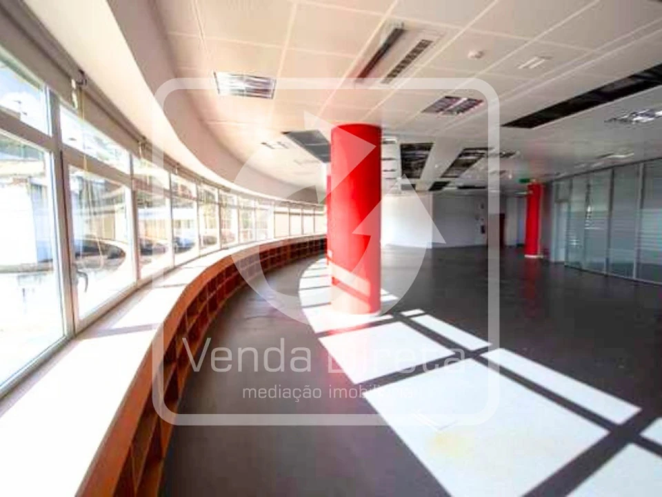 Prédio para Venda em Carnaxide e Queijas Foto 10