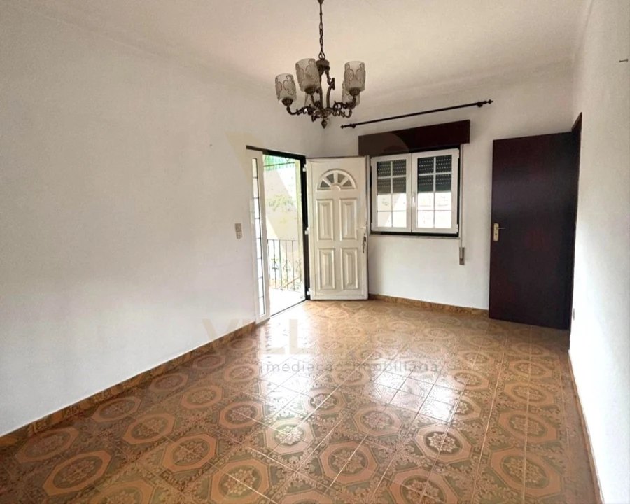 Moradia T2 para Venda em Arcozelo Foto 7