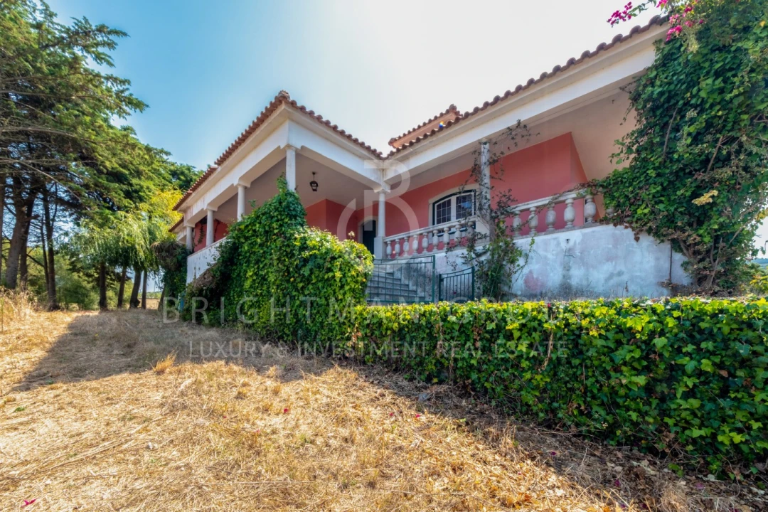 Moradia T6 para Venda em Olho Marinho Foto 4