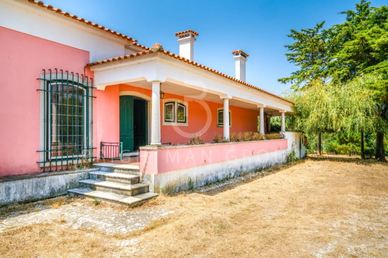 Moradia T6 para Venda em Olho Marinho Foto 6