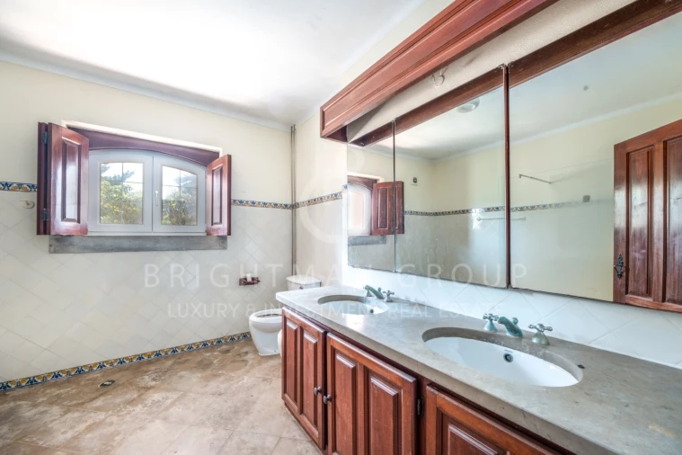 Moradia T6 para Venda em Olho Marinho Foto 42