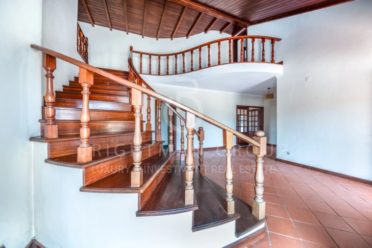 Moradia T6 para Venda em Olho Marinho Foto 46