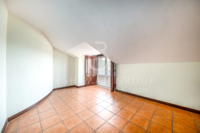 Moradia T6 para Venda em Olho Marinho Foto 48