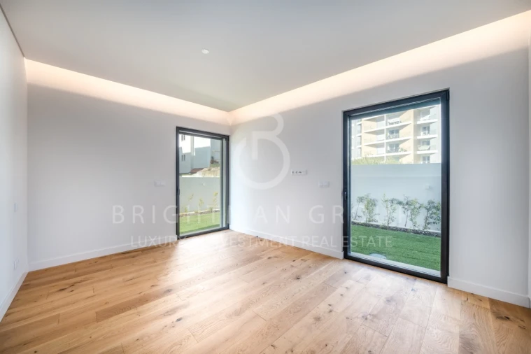 Apartamento T4 para Venda em Carcavelos e Parede Foto 35