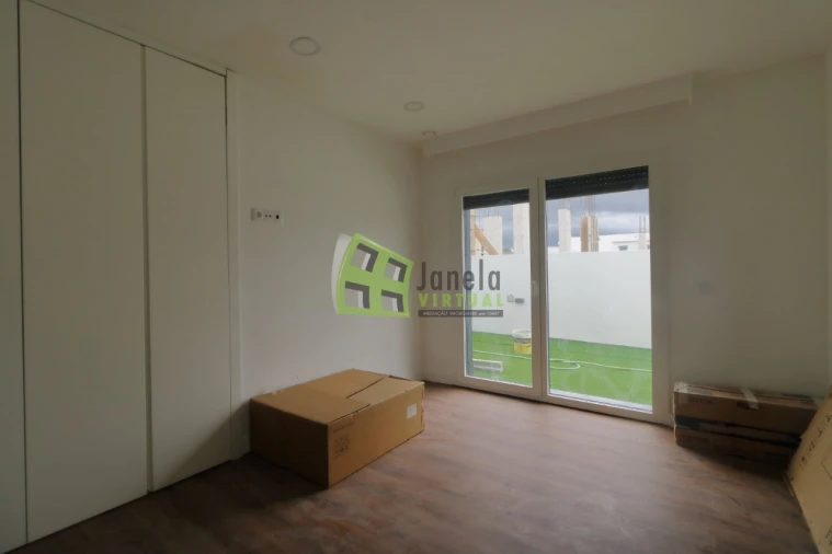 Moradia T3 para Venda em Azeitão (São Lourenço e São Simão) Foto 8