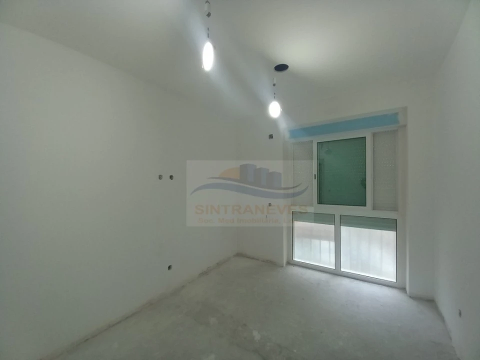 Apartamento T2 para Venda em Laranjeiro e Feijó Foto 6