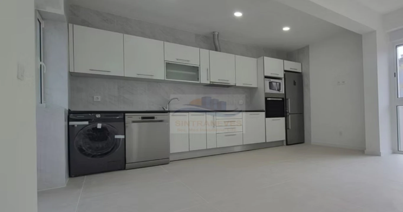 Apartamento T2 para Venda em Laranjeiro e Feijó Foto 1