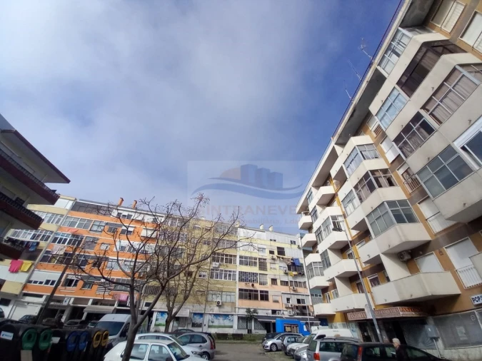 Apartamento T2 para Venda em Laranjeiro e Feijó Foto 16