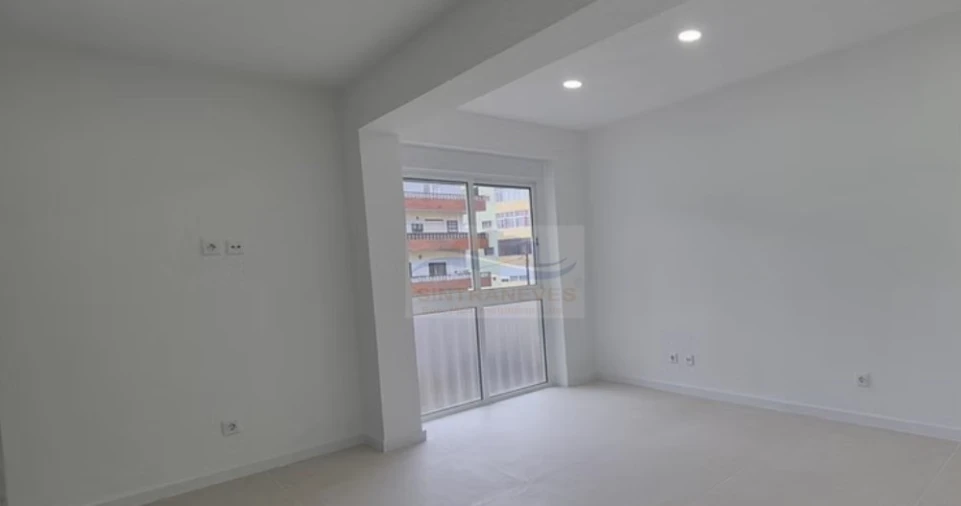 Apartamento T2 para Venda em Laranjeiro e Feijó Foto 22