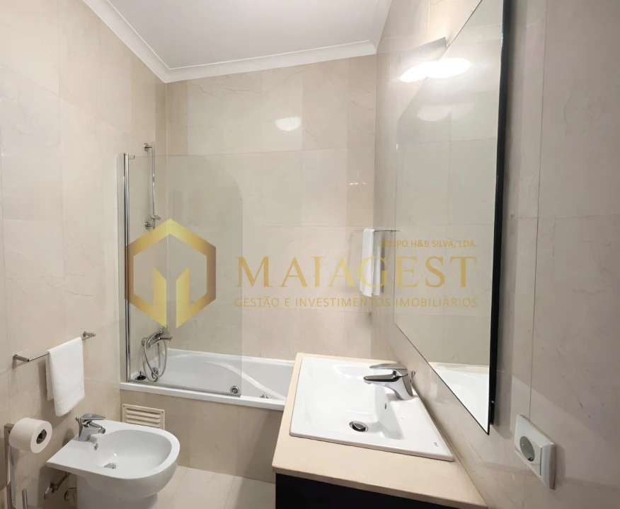 Apartamento T2 para Arrendamento em Pedrouços Foto 16