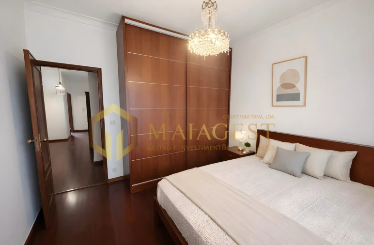 Apartamento T2 para Arrendamento em Pedrouços Foto 18