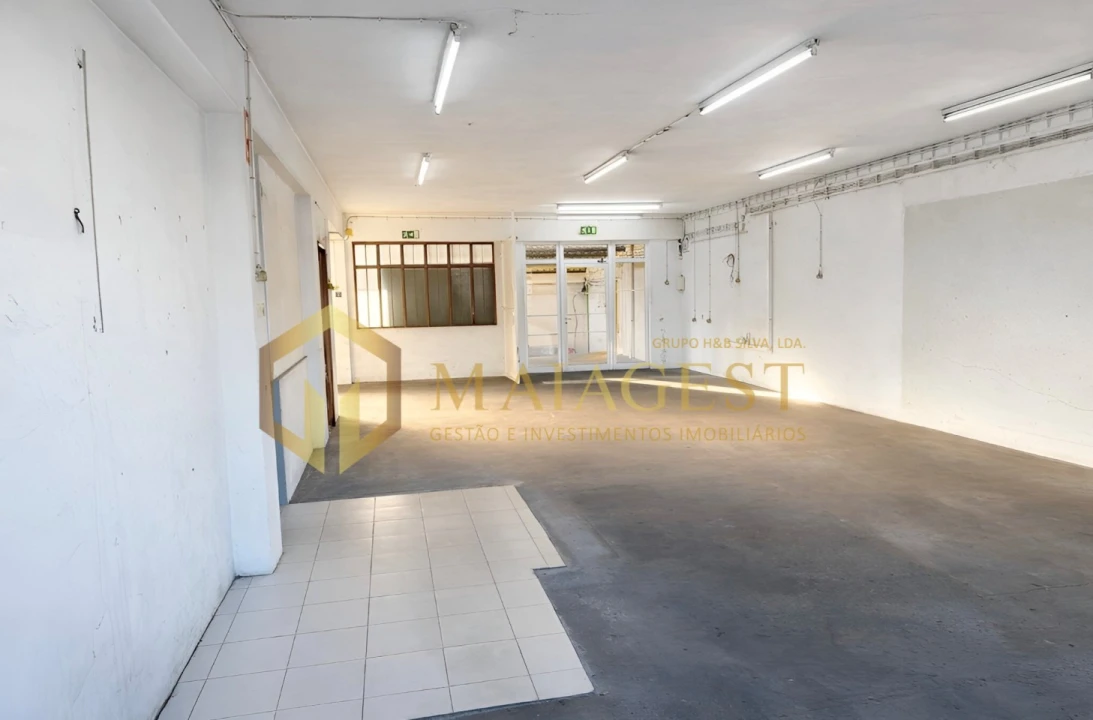 Armazém para Arrendamento em Santo Tirso, Couto (Santa Cristina e São Miguel) e Burgães Foto 9