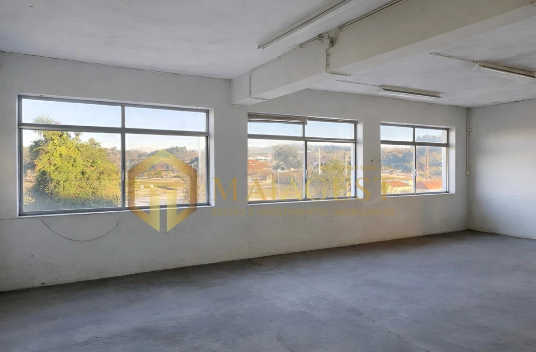 Armazém para Arrendamento em Santo Tirso, Couto (Santa Cristina e São Miguel) e Burgães Foto 11