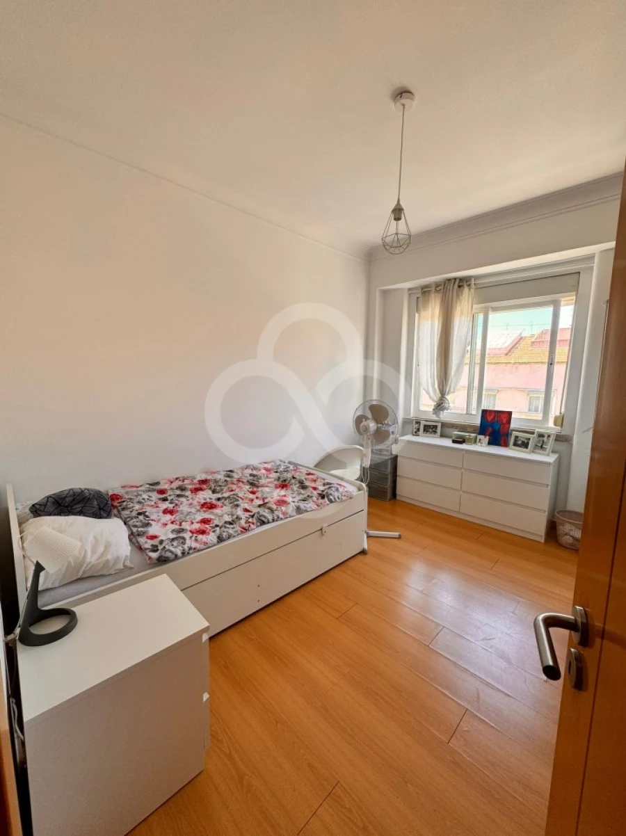 Quarto para Arrendamento em Penha de França Foto 3