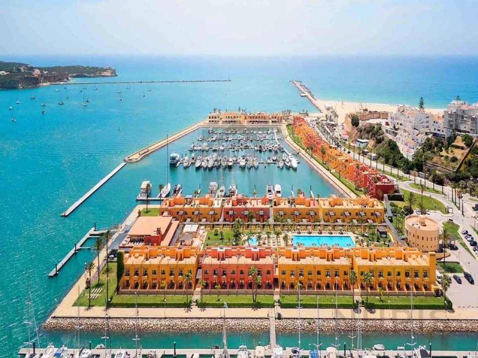 Moradia T3 para Venda em Alvor Foto 14