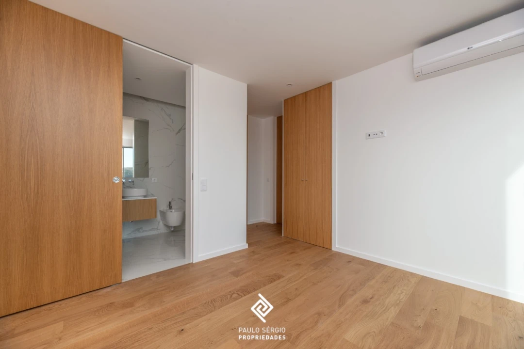 Apartamento T4 para Venda em Matosinhos e Leça da Palmeira Foto 12