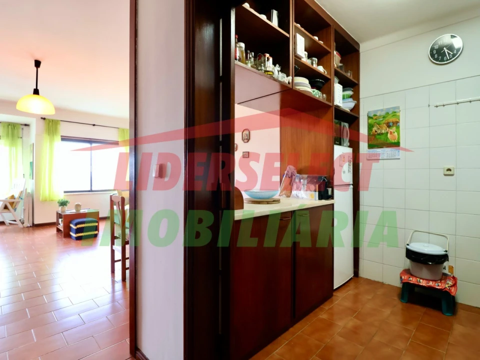Apartamento T1 para Venda em A dos Cunhados e Maceira Foto 7