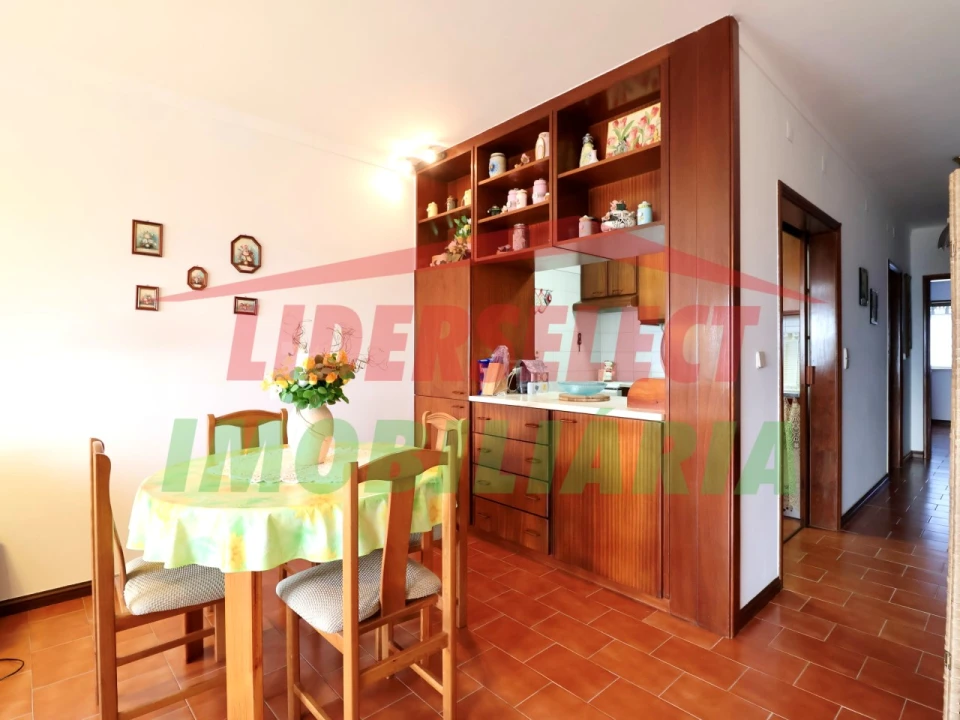 Apartamento T1 para Venda em A dos Cunhados e Maceira Foto 9