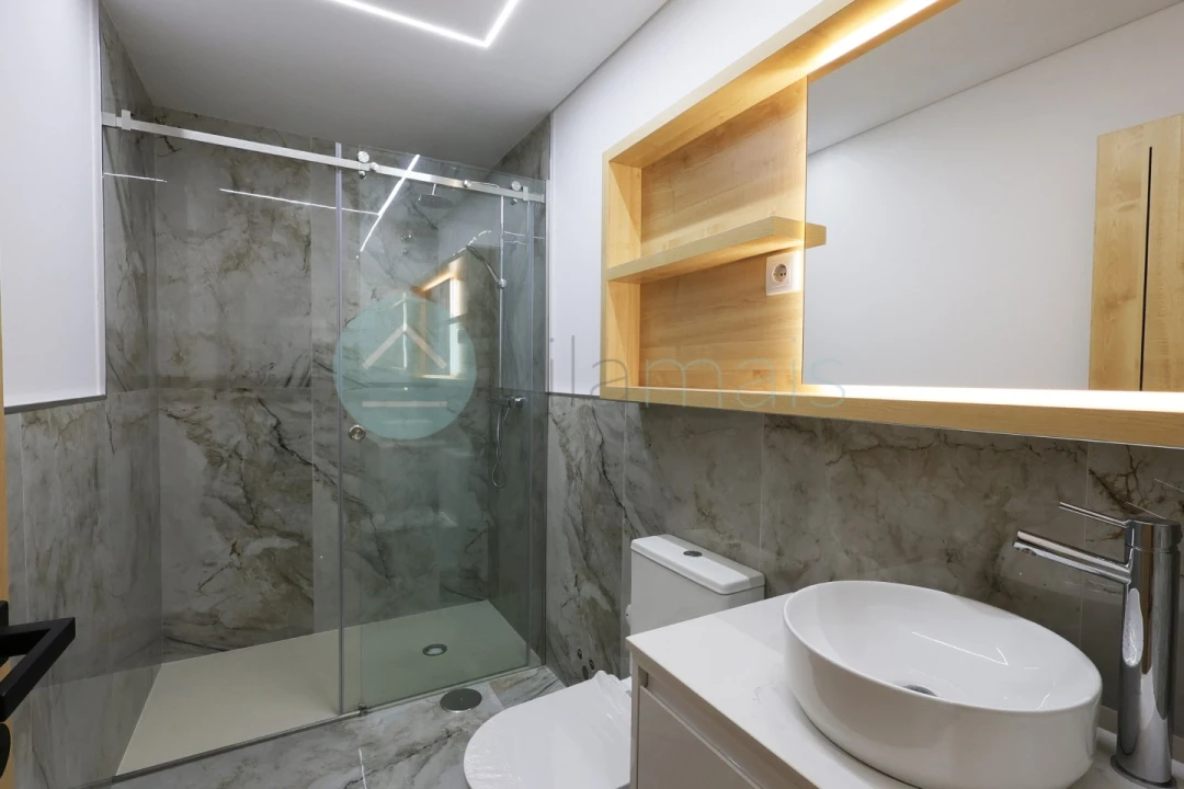 Apartamento T2 para Venda em Cedofeita, Santo Ildefonso, Sé, Miragaia, São Nicolau e Vitória Foto 12