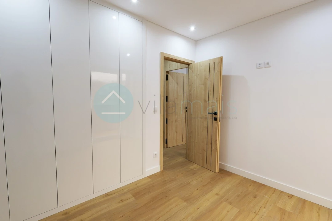 Apartamento T2 para Venda em Cedofeita, Santo Ildefonso, Sé, Miragaia, São Nicolau e Vitória Foto 15